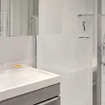 1 Bedroom Amazing In Appartement La Grande Motte