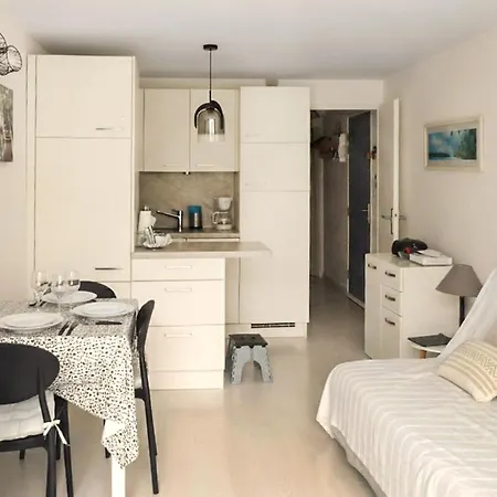 1 Bedroom Amazing In شقة *